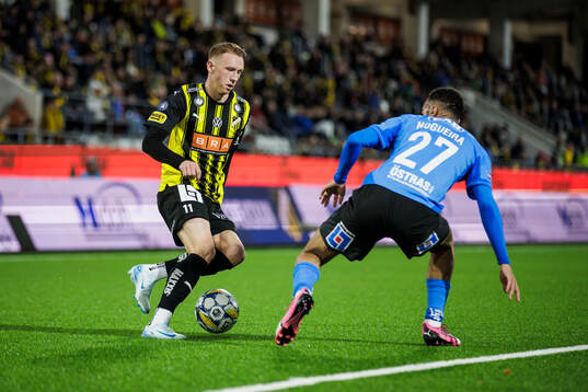 Häckens Julius Lindberg och Halmstads Vinicius Nogueira De