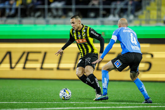 Häckens Ali Youssef och Halmstads Andreas Johansson