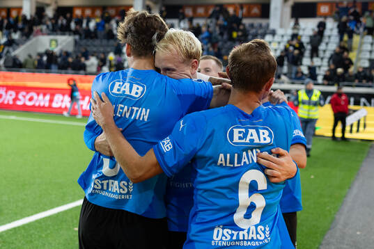 Halmstads spelare jublar