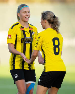 Häckens Nathalie Staaf jublar