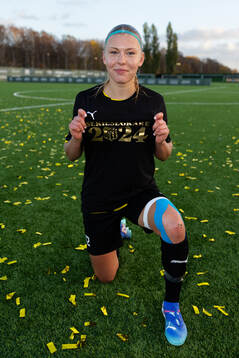Häckens Matilda Larsson jublar