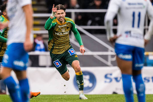IFK Norrköpings Arnor Traustason jublar