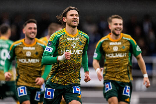 IFK Norrköpings Arnor Traustason jublar