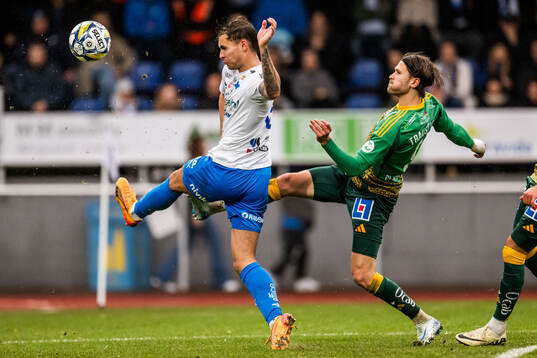 Värnamos Albin Lohikangas och IFK Norrköpings Arnor