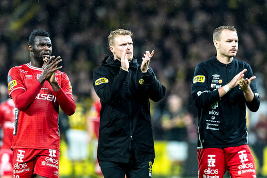 Elfsborgs Ibrahim Buhari, manager Oscar Hiljemarkunder och