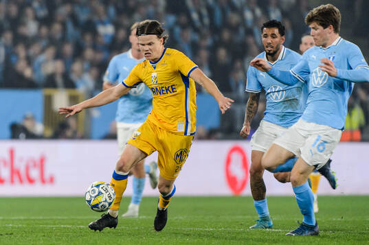 IFK Göteborgs Kolbeinn Thordarson och Malmö FFs Oliver