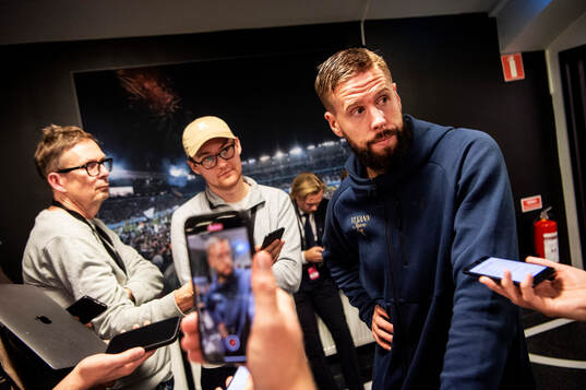 Malmö FFs Pontus Jansson på en pressträff