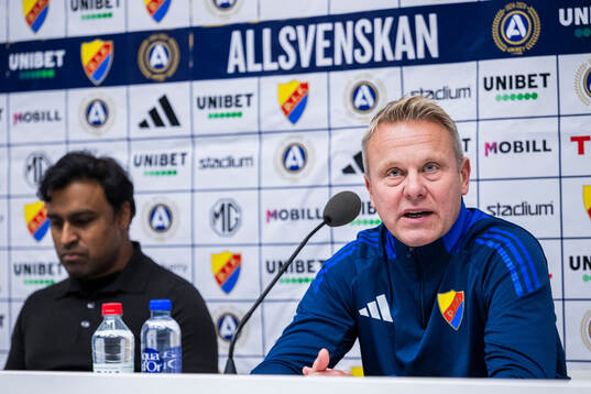 Djurgårdens tränare Roberth Björknesjö och Västerås