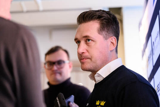 Tre Kronors förbundskapten Sam Hallam