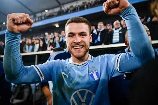 Malmö FFs Gabriel Busanello jublar