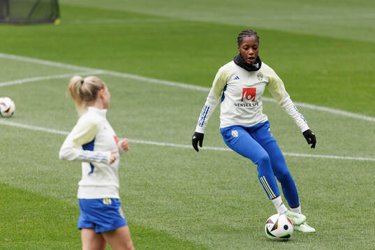 Evelyn Ijeh of the Swedish women's national football team