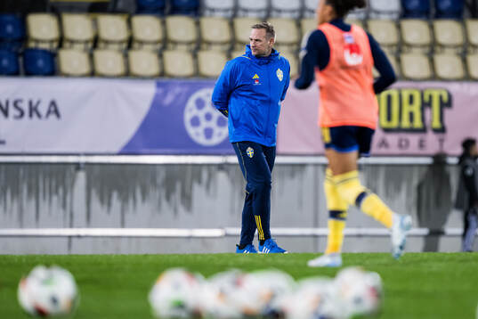 Head coach Martin Qvarmans Möller of Sweden