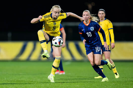 Wilma Leidhammar and Evelina Duljan of Sweden