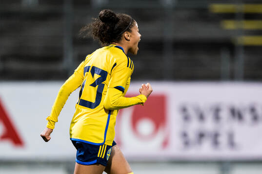 Felicia Schröder of Sweden celebrates