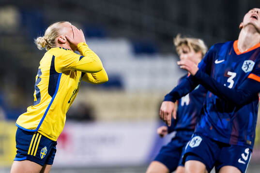 Matilda Nildén of Sweden looks dejected