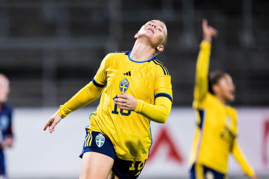 Matilda Nildén of Sweden looks dejected