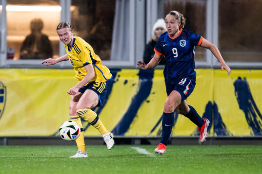 Emma Östlund and Tilde Johansson of Sweden