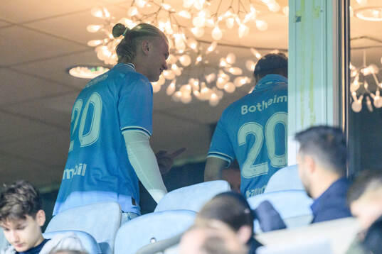 Erling Braut Haaland på läktaren