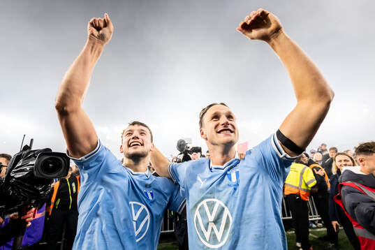 Malmö FFs Colin Rösler och Erik Botheim jublar
