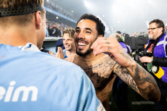 Malmö FFs Sergio Pena jublar