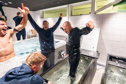 Malmö FFs tränare Henrik Rydström i badkaret när Malmö