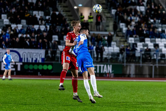 Skövde AIKs Samuel Sörman och Oddevolds Daniel Krezic