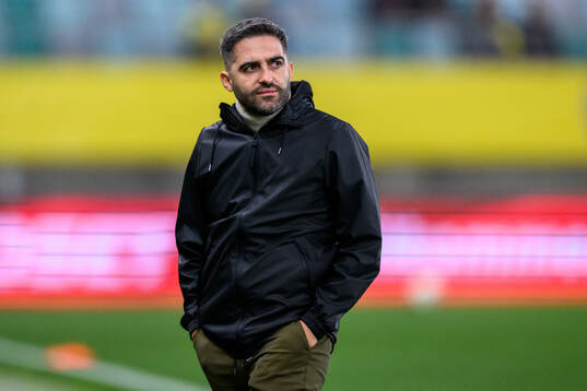 Head coach Daniel Santos of Luxembourg