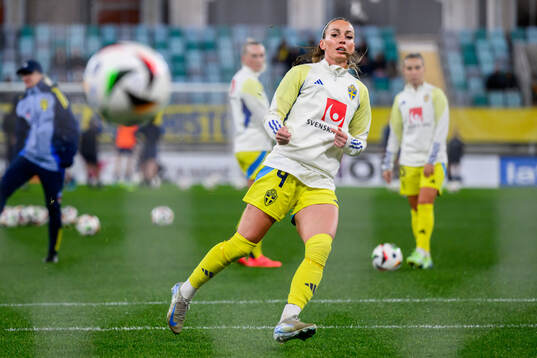 Kosovare Asllani of Sweden