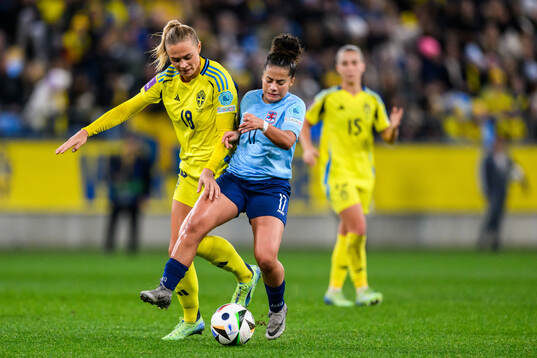 Fridolina Rolfö of Sweden and Caroline Jorge of Luxembourg