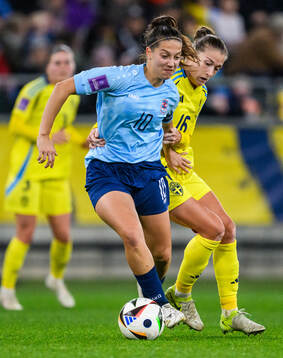 Laura Miller of Luxembourg and Filippa Angeldahl of Sweden