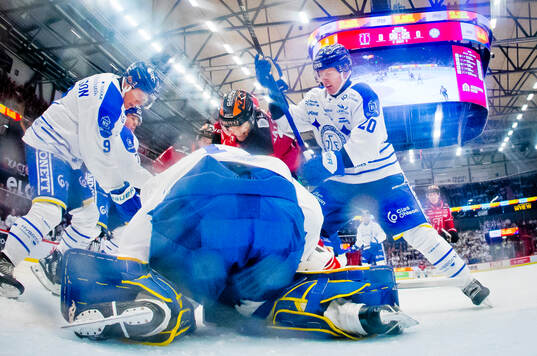 Örebros Kalle Kossila och Leksands Patrik Zackrisson,