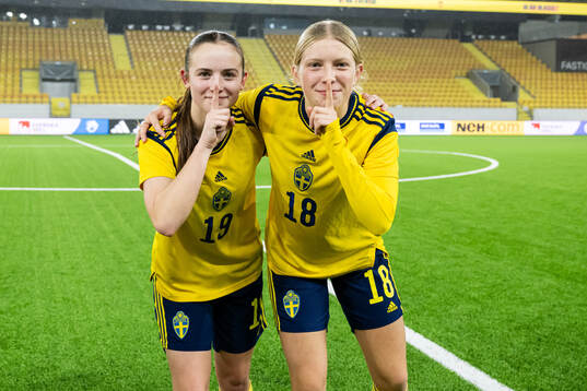 Ebba Hedman and Thea Carlsson of Sweden celebrate