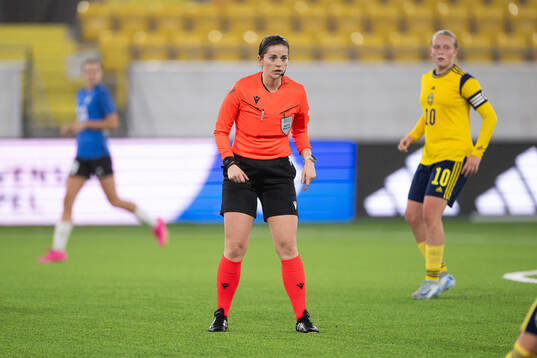 Referee Kathrina Huber