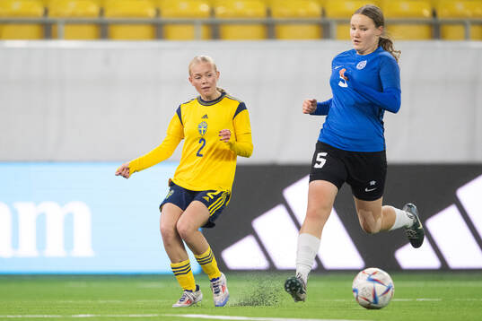 Sally Nylén of Sweden and Jelizaveta Juzaninova of Estonia