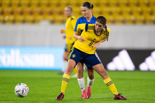 Reti Marleen Ränk of Estonia and Lilly Hamstein of Sweden