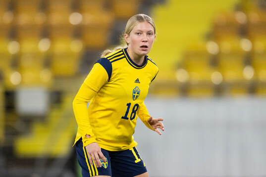 Thea Carlsson of Sweden