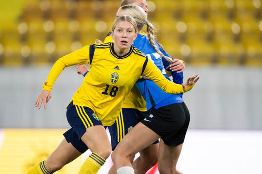 Thea Carlsson of Sweden