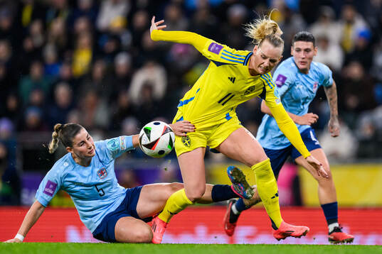 Emma Kremer of Luxembourg and Stina Blackstenius of Sweden