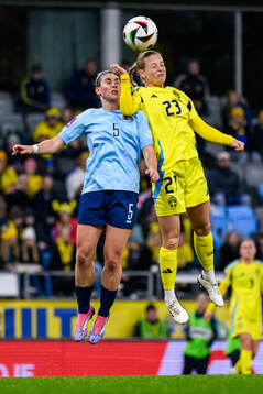 Emma Kremer of Luxembourg and Anna Anvegård of Sweden
