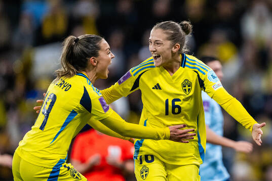 Johanna Rytting Kaneryd celebrates with Filippa Angeldahl