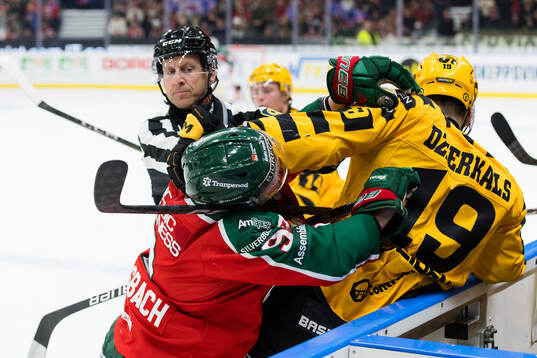 Frölundas Linus Weissbach och Skellefteås Martins