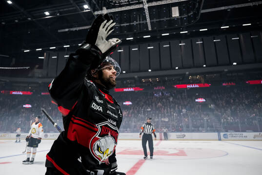 Malmö Redhawks Robin Hanzl jublar