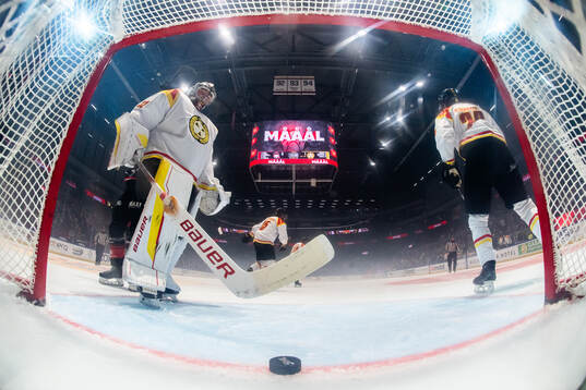 Brynäs målvakt Ludvig Persson deppar
