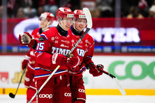Timrås Hugo Bergendal jublar
