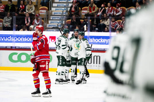 Färjestads Joel Nyström jublar