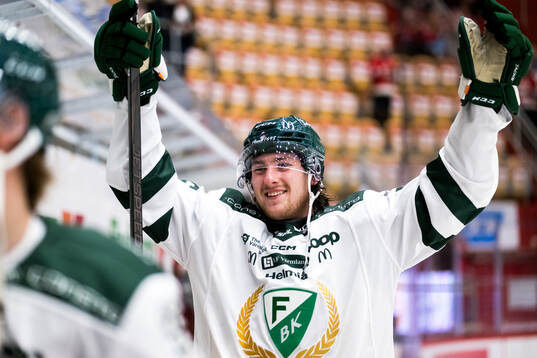 Färjestads Jeremy Salvas Groleau jublar