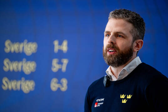 Head coach Ulf Lundberg of Sweden