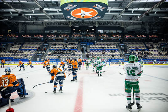 Spelarna värmer upp
