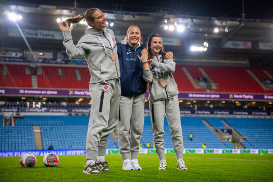 Marthine Østenstad, Guro Bergsvand and Tuva Hansen of