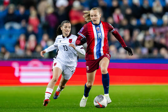 Djellza Istrefaj of Albania and Frida Maanum of Norway